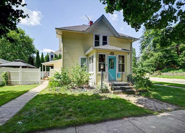 Property at 404 S Prairie St, Stoughton, WI 53589, 4 beds, 2 baths