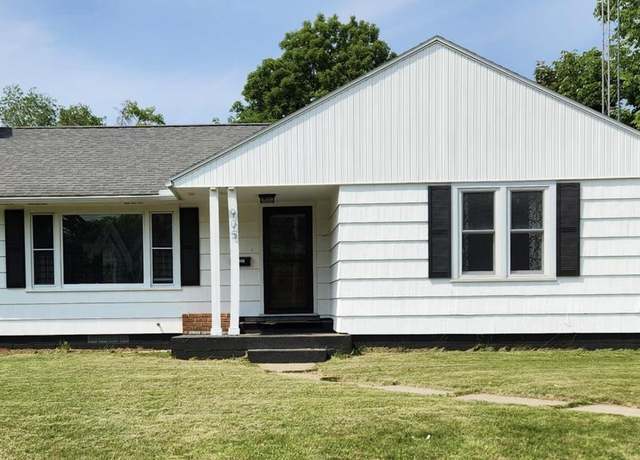 Property at 905 2nd St, Baraboo, WI 53913, 2 beds, 1.5 baths