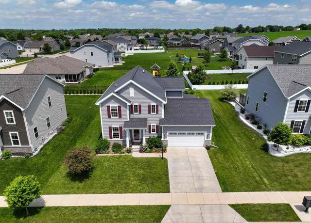 Property at 948 Lavender Way, Deforest, WI 53532, 4 beds, 3.5 baths