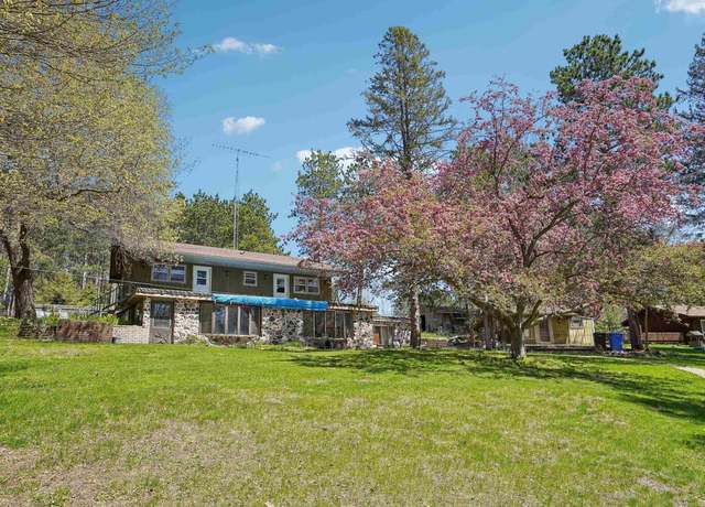 Property at S2296A Yellow Thunder Trl, Wisconsin Dells, WI 53913, 4 beds, 3 baths