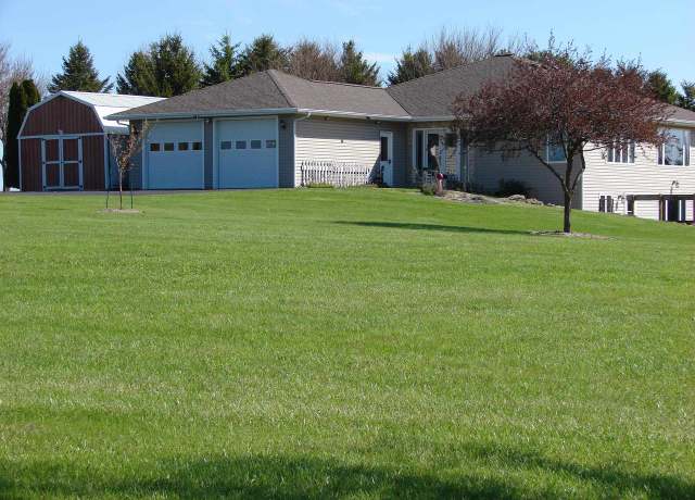 Property at 3525 Bell Ct, Dodgeville, WI 53533, 3 beds, 3 baths