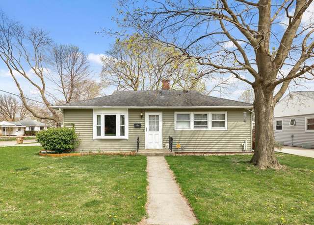 Property at 101 Bradford Ln, Madison, WI 53714, 3 beds, 1.5 baths