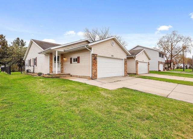 Property at 621 Granite Way, Sun Prairie, WI 53590, 2 beds, 3 baths
