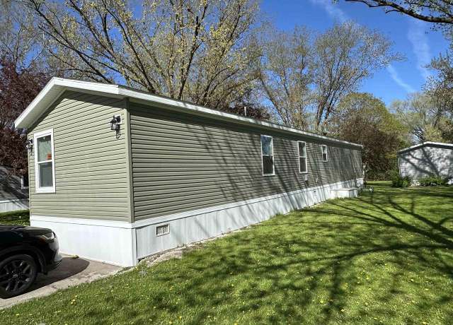Property at N65W22201 Woodfield Dr Unit P12, Sussex, WI 53089, 2 beds, 2 baths