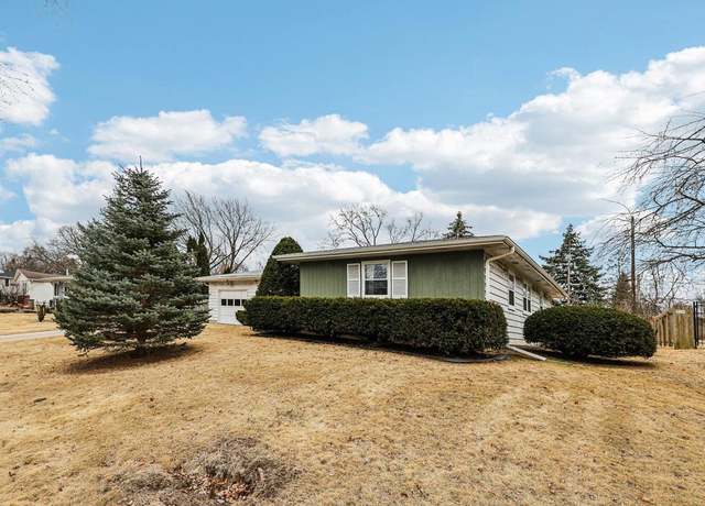 Property at 1329 Ellenwood Dr, Madison, WI 53714, 3 beds, 1 bath