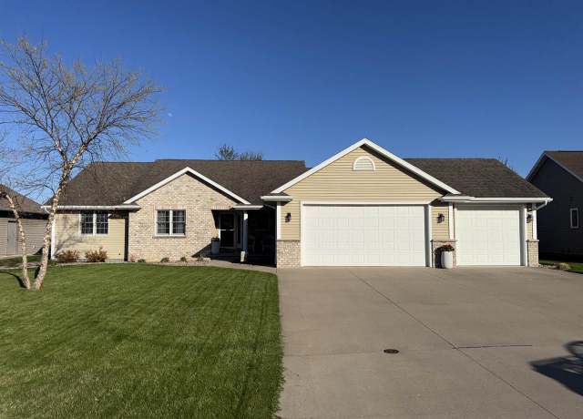 Property at 1923 Creek Side Dr, Neenah, WI 54956, 3 beds, 3 baths