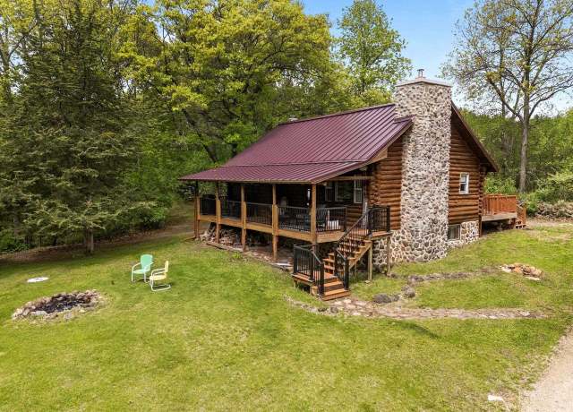 Property at W3276 Princeton Rd, Green Lake, WI 54941, 3 beds, 2 baths