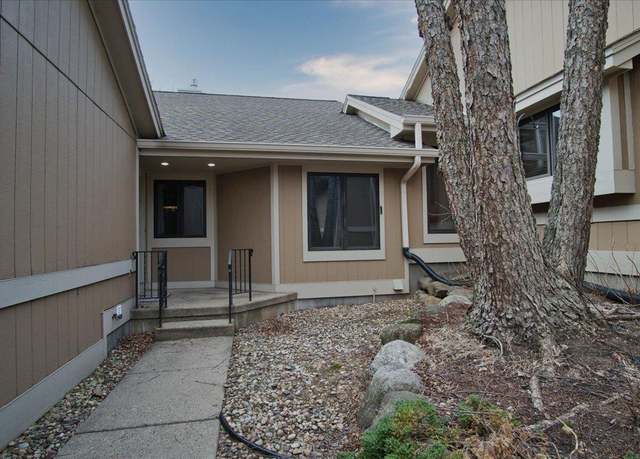 Property at 5940 Woodcreek Ln, Middleton, WI 53562, 3 beds, 3 baths