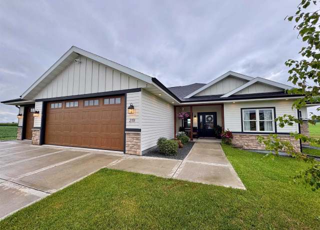 Property at 219 Chickadee Ln, Sauk City, WI 53583, 5 beds, 3 baths