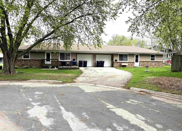 Property at 2021-2023 Frontier Dr, Janesville, WI 53545, 4 beds, 2 baths