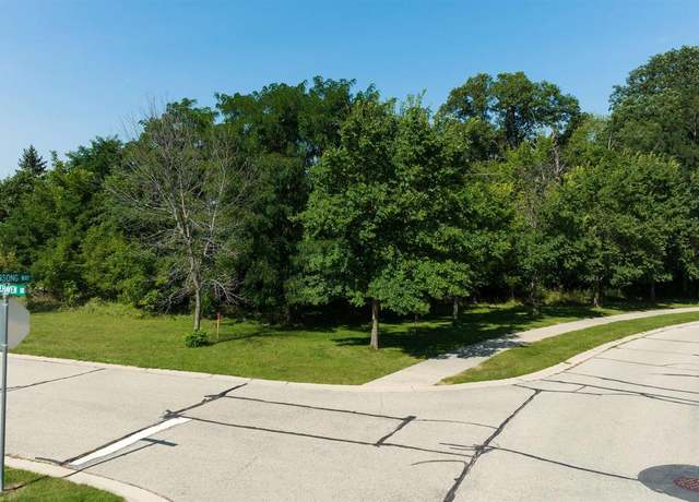 Property at 424 Stonehaven Dr, Green Lake, WI 54941