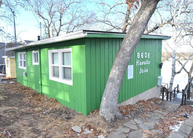 Property at 860 E Hiawatha Dr #2, Wisconsin Dells, WI 53965, 2 beds, 1 bath