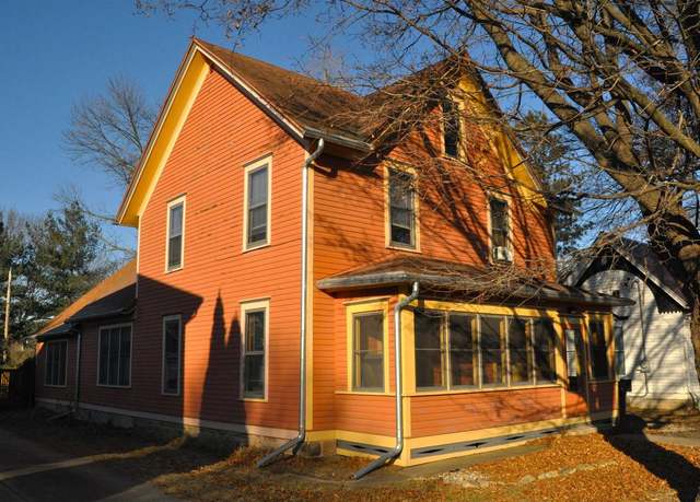 Property at 334 N Cincinnati St, Spring Green, WI 53588, 4 beds, 2 baths