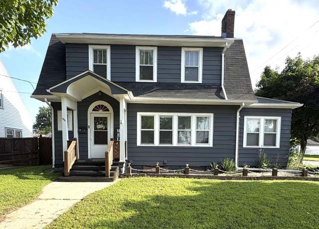 Property at 1356 W Grand Ave, Beloit, WI 53511, 3 beds, 1.5 baths