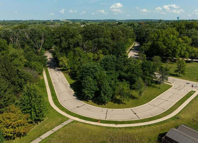 Property at 416 Stonehaven Dr, Green Lake, WI 54941