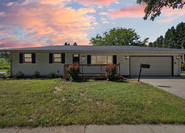 Property at 2107 Purvis Ave, Janesville, WI 53548, 3 beds, 2 baths