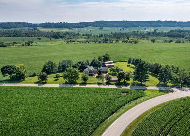 Property at E9275 Prairie Rd, North Freedom, WI 53951, 2 beds, 2 baths