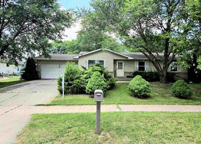 Property at 119 N 12th Ave, Monroe, WI 53566, 3 beds, 2 baths