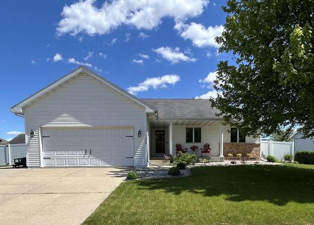 Property at 3056 N Wright Rd, Janesville, WI 53546, 3 beds, 3 baths