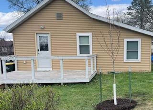 Property at 480 E 10th St, Richland Center, WI 53581, 1 bed, 1 bath