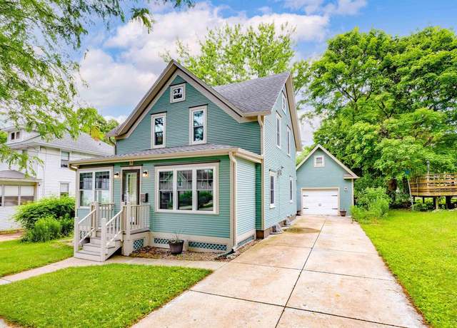 Property at 533 Jackson St, Fort Atkinson, WI 53538, 4 beds, 2 baths