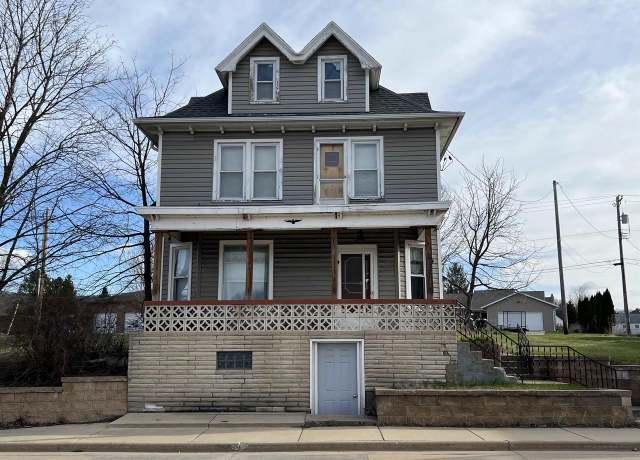 Property at 2023 Main St, Cross Plains, WI 53528, 3 beds, 1.5 baths