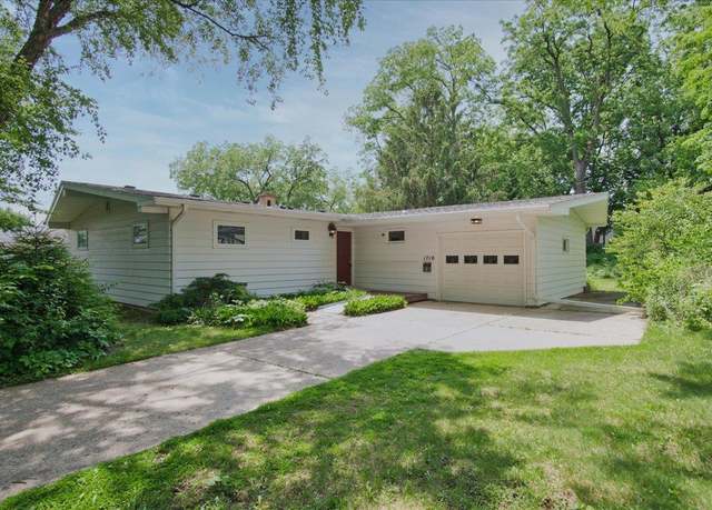 Property at 1710 Dondee Rd, Madison, WI 53716, 3 beds, 2 baths