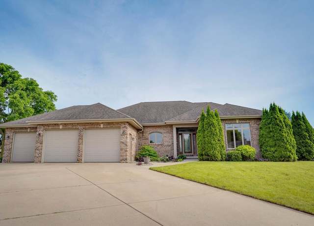 Property at 1720 Magnolia Ct, Sauk City, WI 53583, 3 beds, 3.5 baths
