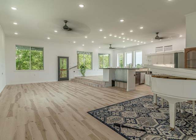 Property at W6579 Karric Ln, Monroe, WI 53566, 3 beds, 2.5 baths