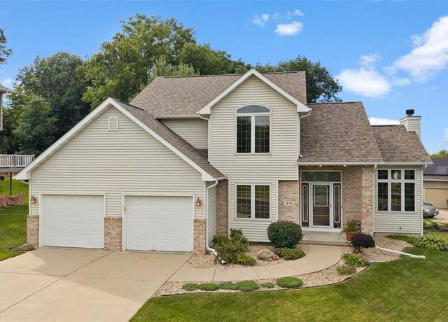 Property at 372 Stoney Ridge Trl, Stoughton, WI 53589, 4 beds, 3.5 baths