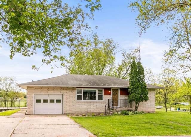 Property at 171 Academy St, Poynette, WI 53955, 3 beds, 2 baths