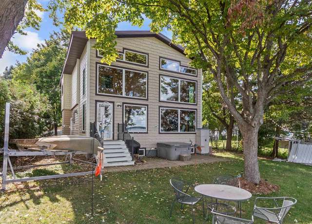 Property at W3084 Blackbird Point Dr, Green Lake, WI 53946, 4 beds, 4 baths