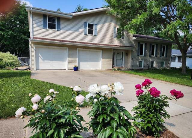 Property at 7122 Mockingbird Ln, Middleton, WI 53562, 4 beds, 2.5 baths
