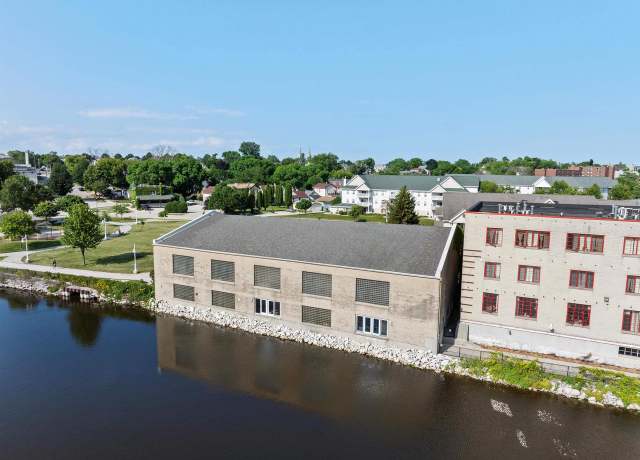 Property at 834 N Water St, Sheboygan, WI 53081, 1 bed, 1.5 baths