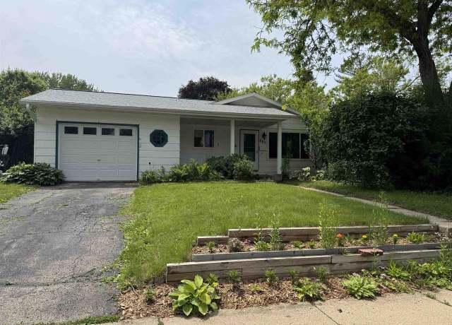 Property at 805 Northland Dr, Madison, WI 53704, 3 beds, 1 bath