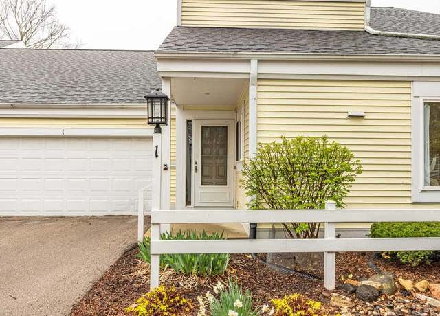 Property at 1 Winterberry Trl, Madison, WI 53717, 3 beds, 2 baths
