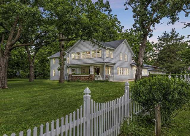 Property at 540 North St, Green Lake, WI 54941, 5 beds, 2 baths