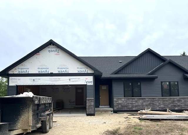 Property at 231 N 4th St, Evansville, WI 53536, 2 beds, 2 baths