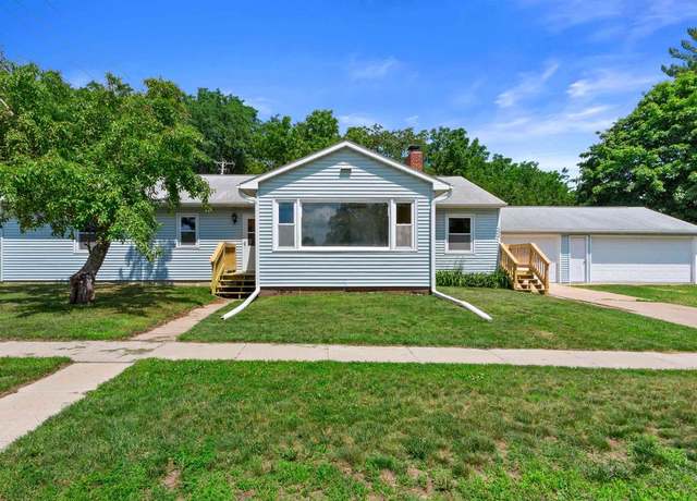 Property at 202 W 5th St, Necedah, WI 54646, 3 beds, 1 bath
