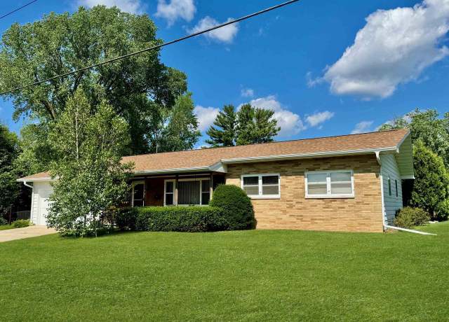 Property at 301 Barbara St, Verona, WI 53593, 3 beds, 1.5 baths
