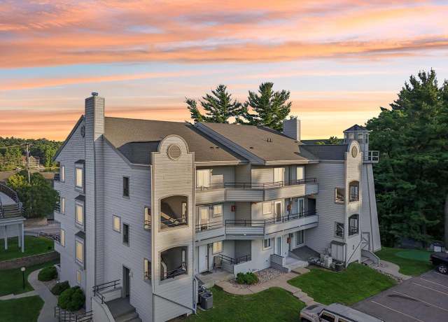 Property at 530 E Hiawatha Dr #109, Wisconsin Dells, WI 53965, 2 beds, 2 baths