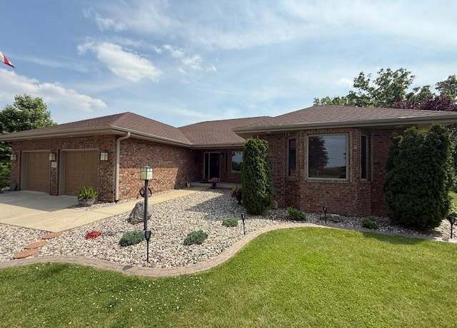 Property at 1743 Greenway Rd, Sun Prairie, WI 53590, 4 beds, 3.5 baths