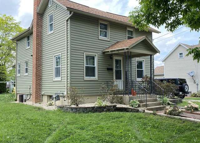 Property at 563 N Chatham St, Janesville, WI 53548, 3 beds, 2 baths