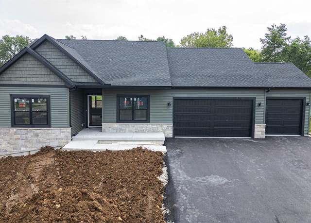 Property at 608 Olson Dr, Orfordville, WI 53576, 3 beds, 2 baths