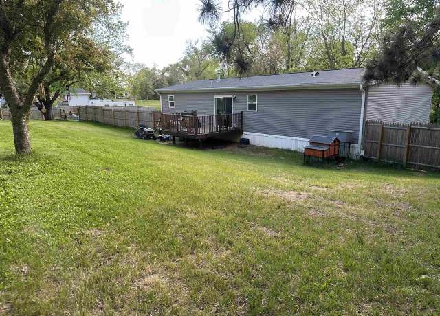 Property at 32793 Fulton St, Gotham, WI 53540, 3 beds, 2 baths