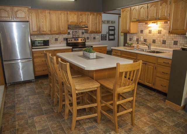 Property at 1103 Hillcrest Rd, Black Earth, WI 53515, 5 beds, 1.5 baths
