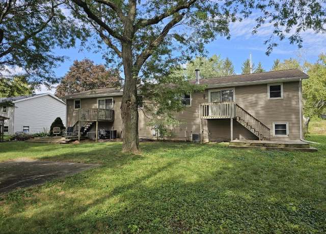 Property at 7121-7123 Century Ave, Middleton, WI 53562, 6 beds, 3 baths
