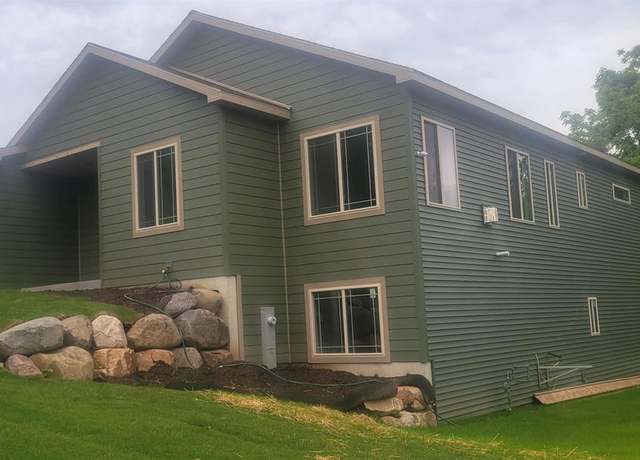 Property at 1432 Martiny Ct, Baraboo, WI 53913, 4 beds, 3 baths