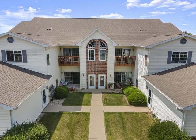 Property at 1604 Commonwealth Dr #5, Fort Atkinson, WI 53538, 3 beds, 2 baths