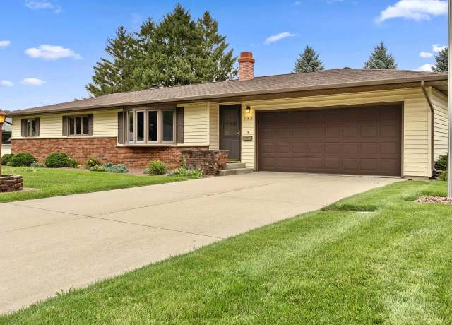 Property at 540 N Arch St, Janesville, WI 53548, 3 beds, 2 baths